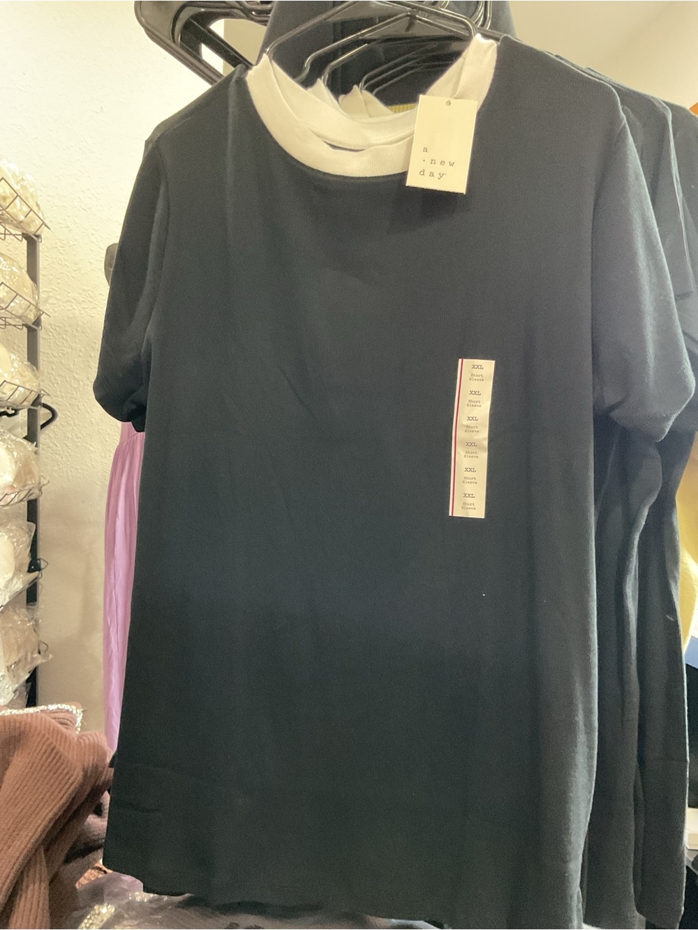 WF397 - NWT A New Day XXL Black White Contrast Crew Neck T-Shirt